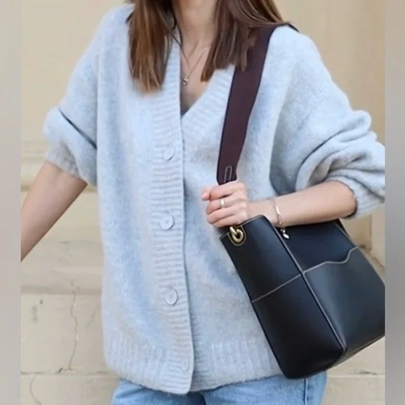 AALLYN Jordan Leather Bucket Bag - Picture 13 of 15